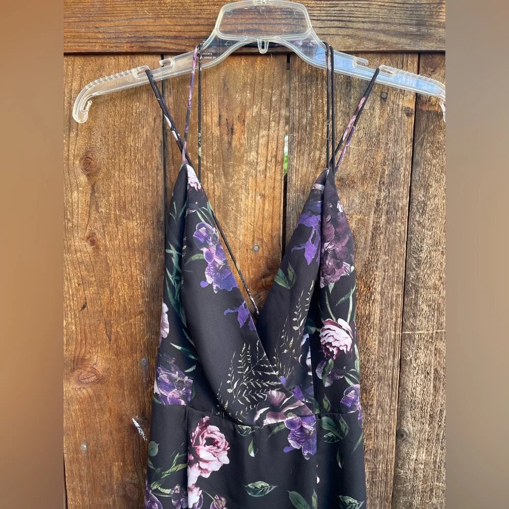 Fame and Partners Black/Purple Floral Strappy Dress Low Back V-Neck NWOT - Picture 4 of 6